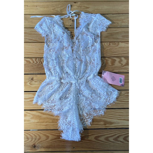 NWT Seven Til Midnight Eyelash Lace Romper Size Small Women’s White - Picture 1 of 10
